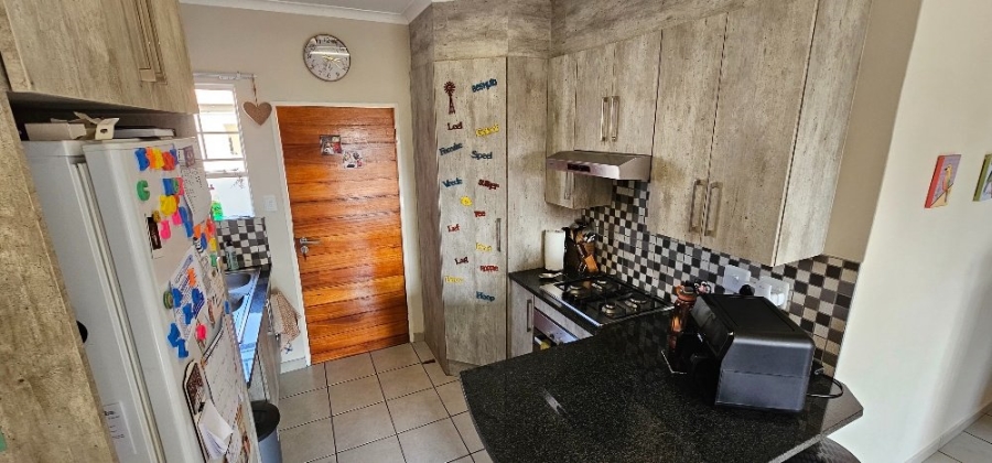 3 Bedroom Property for Sale in Ngwenya River Estate North West